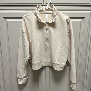 NWT Fabletics cream, half zip pullover Medium/8
